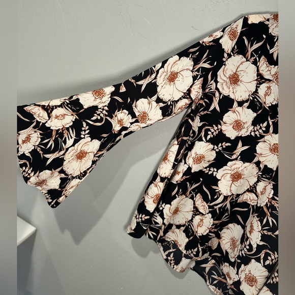 Top - Picture 6 of 10